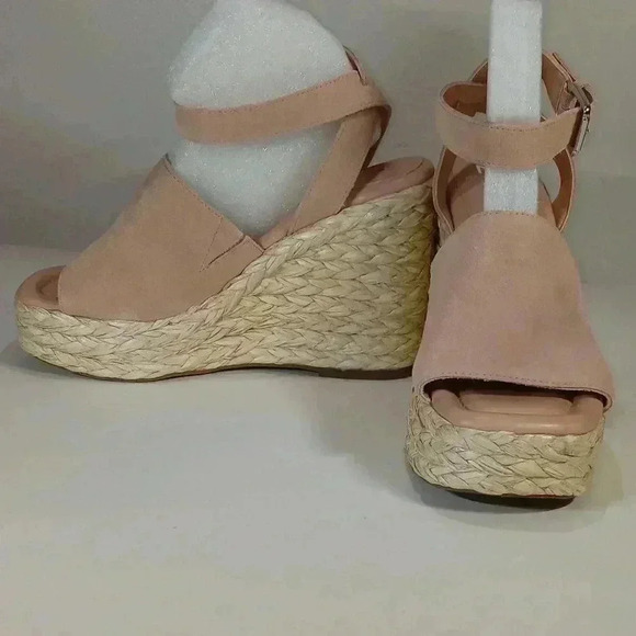 MARC FISHER NELLY ESPADRILLE WEDGE SANDAL - Picture 8 of 8
